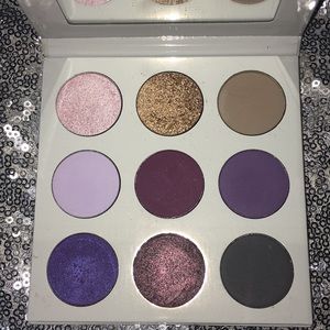 Kylie Cosmetics Makeup - KYLIE pressed powder eyeshadow palette Kylie Cosmetics Makeup - KYLIE pressed powder eyeshadow palette